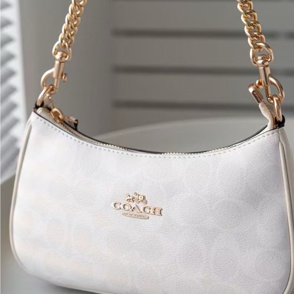 Coach Teri Shoulder Bag White Signature Canvas - Picture 2 of 4